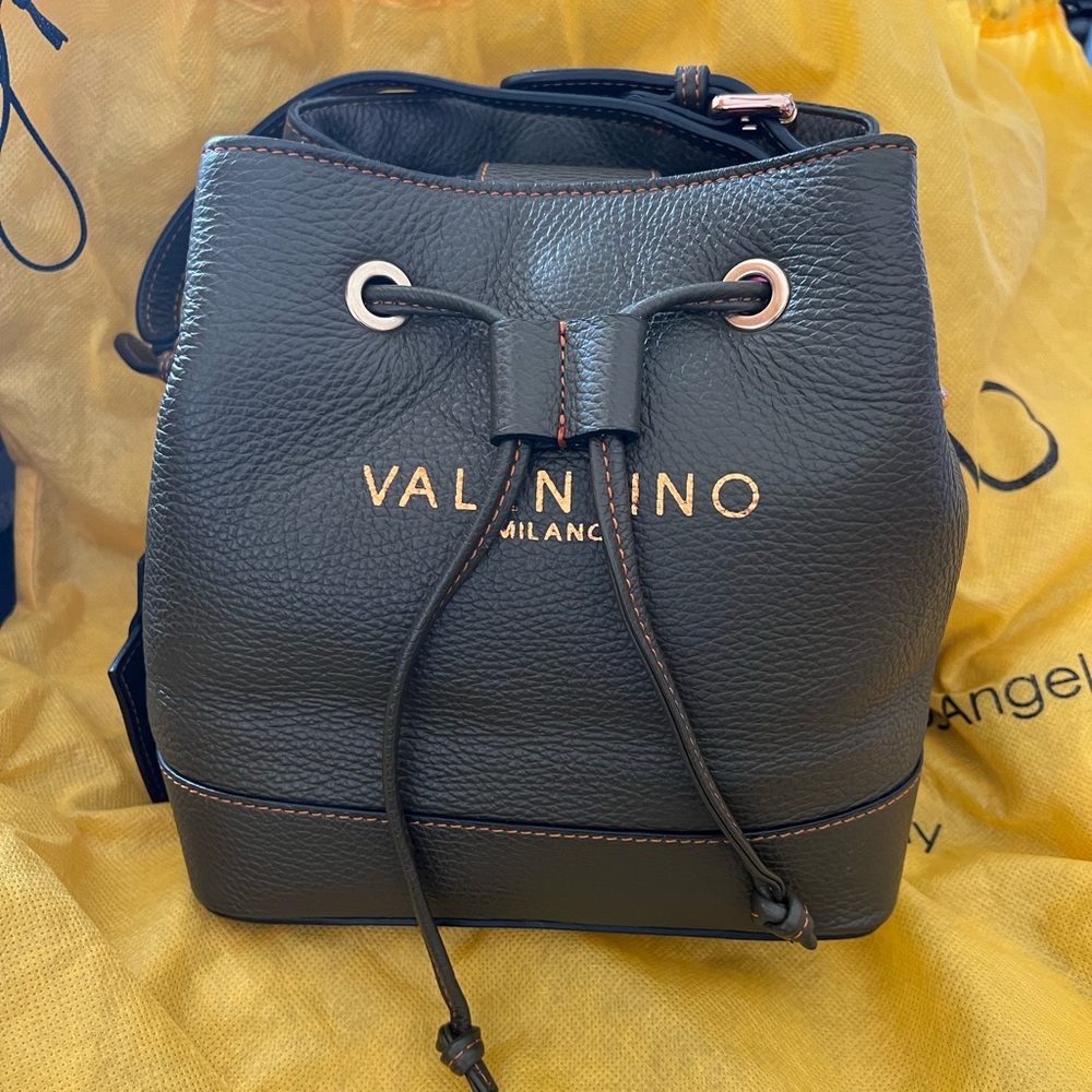 EUC - Valentino Bucket bag